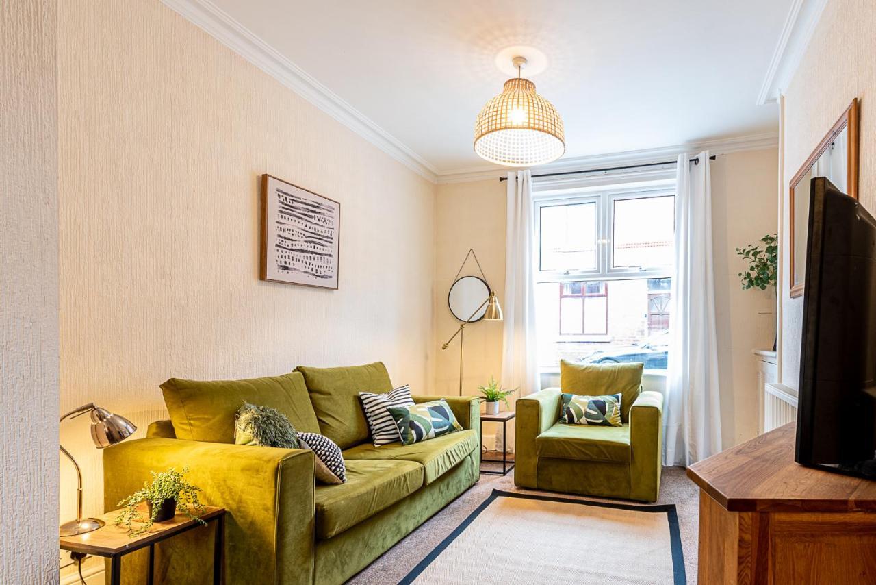 2 Bed, Up To 6 Guests Near Chester City Centre Exterior foto