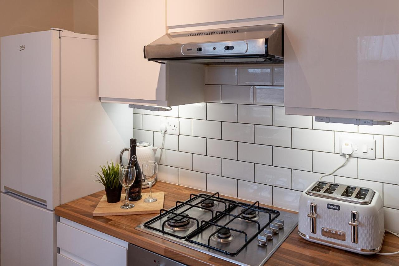 2 Bed, Up To 6 Guests Near Chester City Centre Exterior foto