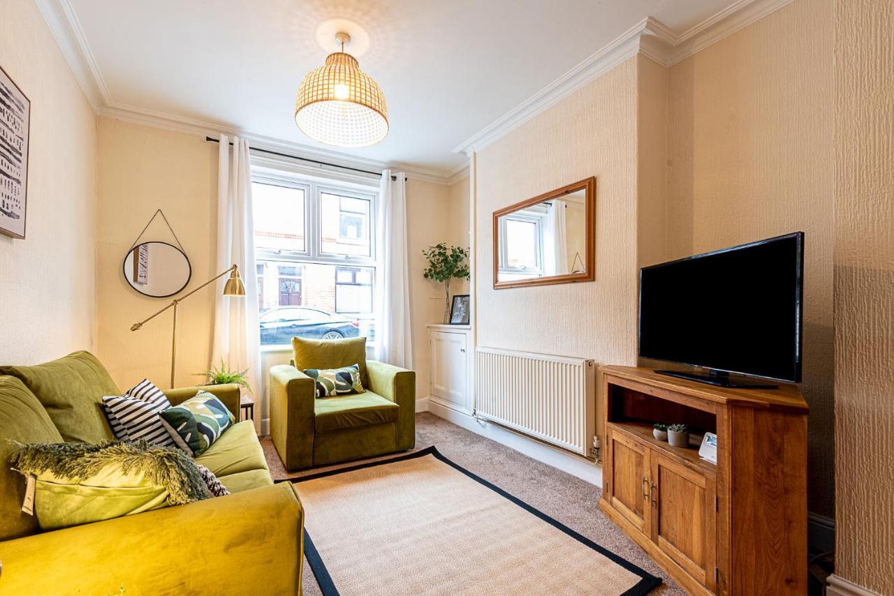 2 Bed, Up To 6 Guests Near Chester City Centre Exterior foto