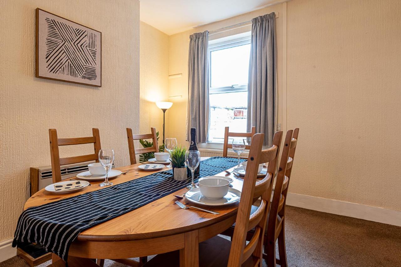 2 Bed, Up To 6 Guests Near Chester City Centre Exterior foto